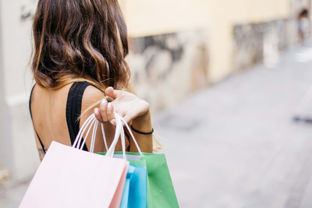 Compras por impulso que prejudicam a organização financeira