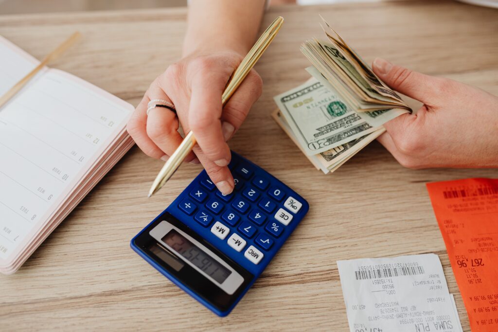 Comparação dos melhores aplicativos para controle financeiro pessoal e gestão de despesas