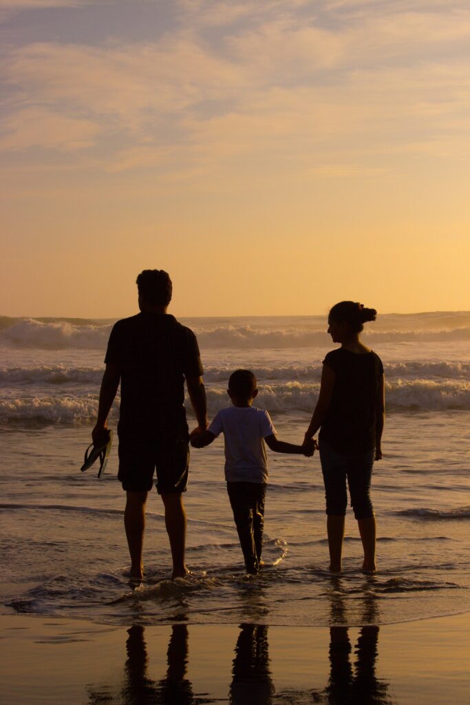 Como Fazer um Orçamento Familiar para garantir estabilidade financeira para pai, mãe e filho