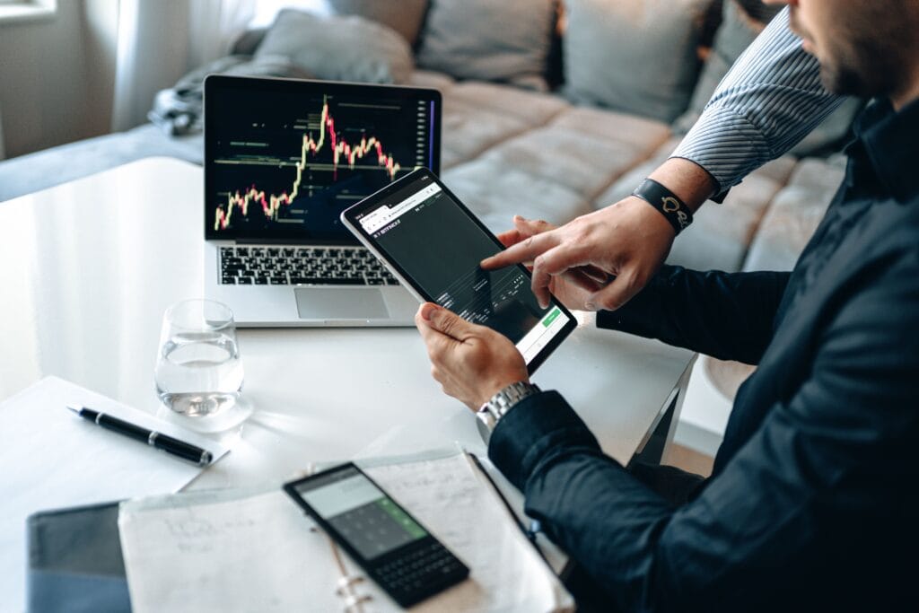 O que é renda variável e como funcionam os investimentos