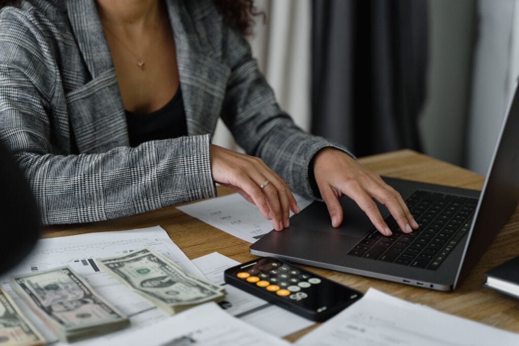 Onde investir com pouco dinheiro e começar a investir